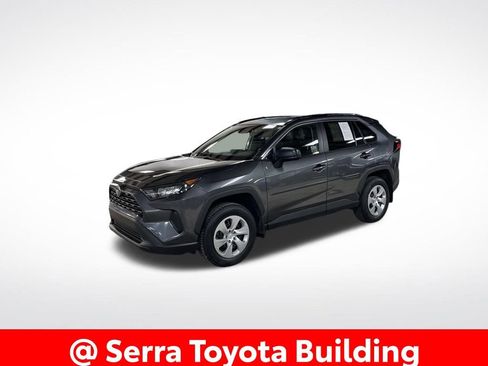 Used 2021 Toyota RAV4 LE image 1