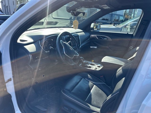 Used 2023 Chevrolet Traverse Premier w/ LPO, Floor Liner Package AWD/4WD image 8