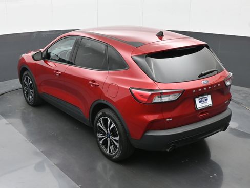 Used 2022 Ford Escape SE w/ SE Sport Appearance Package AWD/4WD image 30