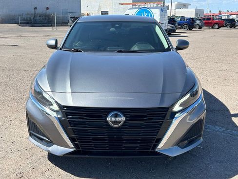 Used 2023 Nissan Altima 2.5 S image 2