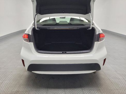 Used 2021 Toyota Corolla LE image 29