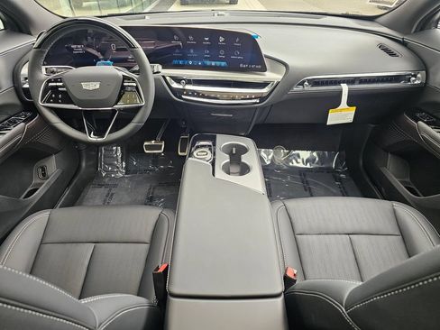 New 2027 Cadillac Lyriq Sport AWD/4WD image 17