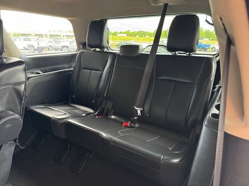 Used 2024 Ford Expedition XLT AWD/4WD image 24