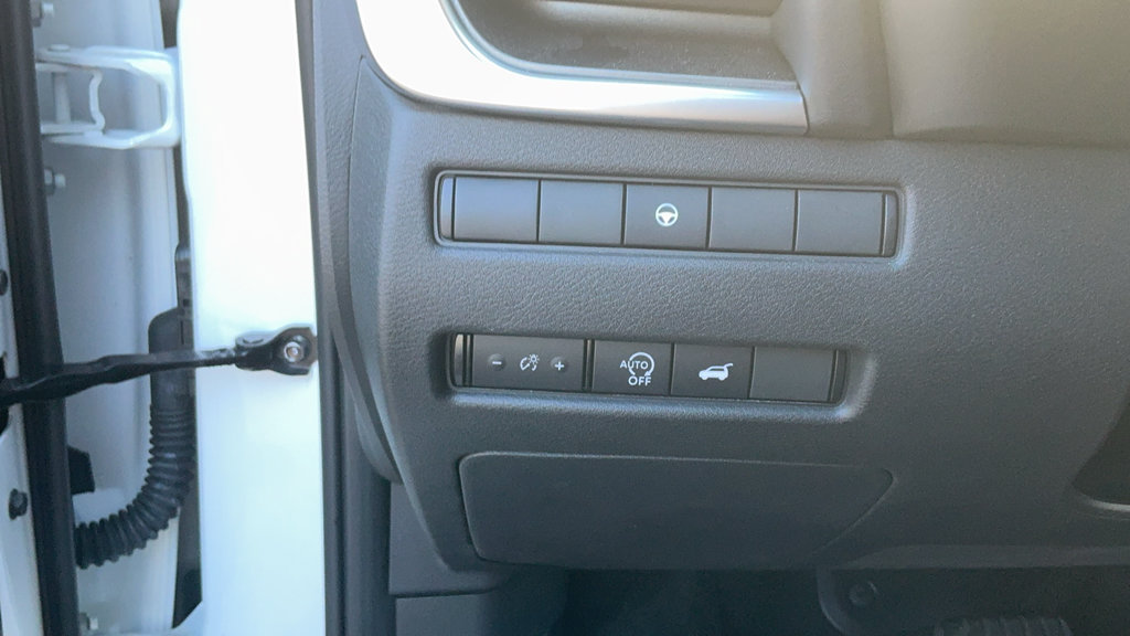 Used 2025 Nissan Rogue SV w/ SV Premium Package AWD/4WD image 19