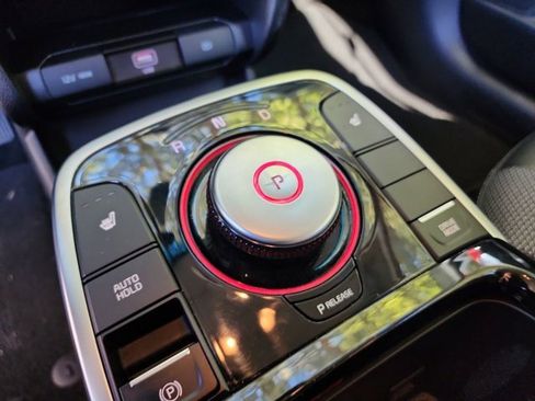 Used 2020 Kia Niro EX image 21