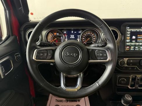 Used 2022 Jeep Wrangler Unlimited Sahara w/ LED Lighting Group AWD/4WD image 29