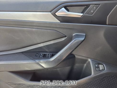 Used 2024 Volkswagen Jetta SE w/ Panoramic Sunroof Package FWD image 29