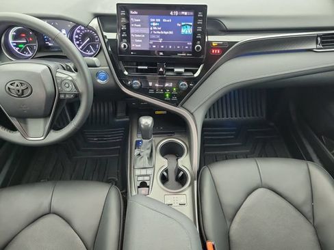 Used 2022 Toyota Camry XSE w/ Navigation Upgrade Package FWD image 15