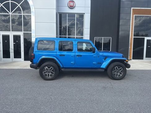 Certified 2026 Jeep Wrangler Unlimited Sahara w/ Safety Group AWD/4WD image 7