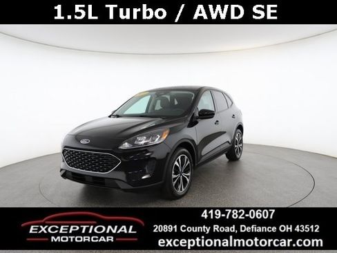 Used 2022 Ford Escape SE w/ SE Sport Appearance Package image 1