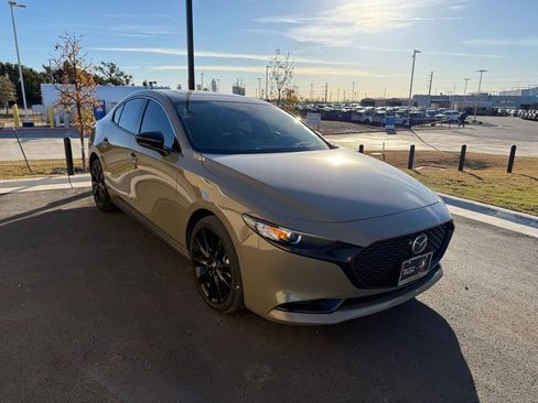 Used 2025 MAZDA MAZDA3 s image 3