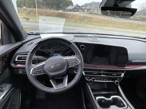 New 2026 Chevrolet Traverse Z71 w/ Enhanced Driving Package image 13