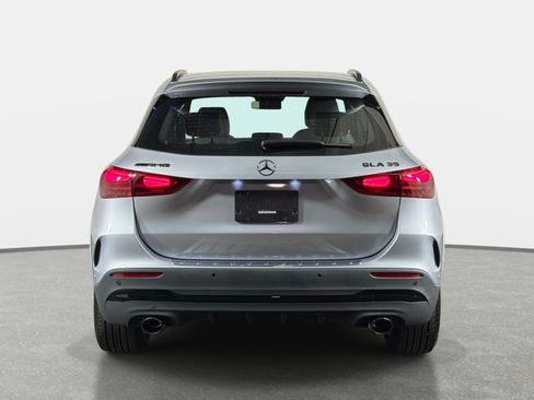 Used 2025 Mercedes-Benz GLA 35 AMG 4MATIC image 4