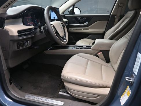 Used 2024 Lincoln Corsair FWD image 17