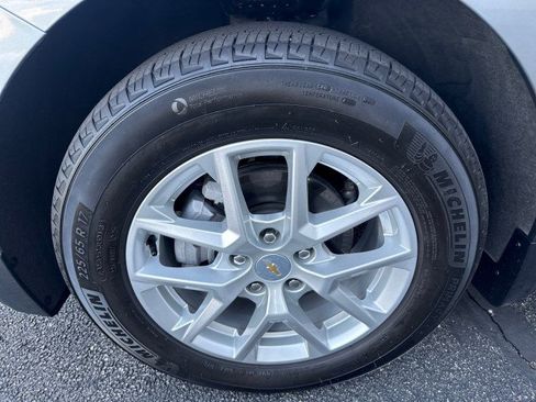 Used 2024 Chevrolet Equinox LT FWD image 12
