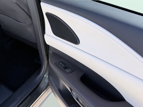 Used 2026 Lexus RX 350 Premium Plus w/ Accessory Package (Z1) image 38