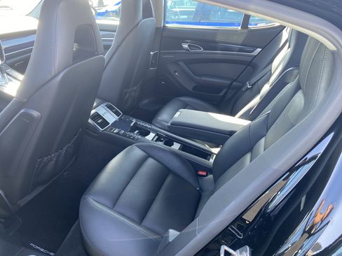 Used 2014 Porsche Panamera S image 12