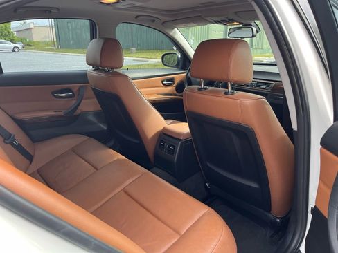 Used 2011 BMW 328i xDrive Sedan AWD/4WD image 12