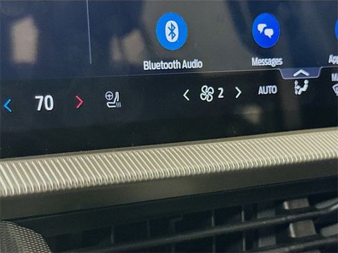 Used 2025 Ford Explorer ST image 18