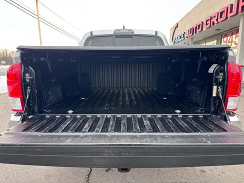 Used 2017 Toyota Tacoma SR5 w/ Tow Package image 44