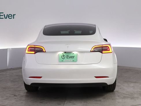 Used 2023 Tesla Model 3 Standard Range RWD image 15