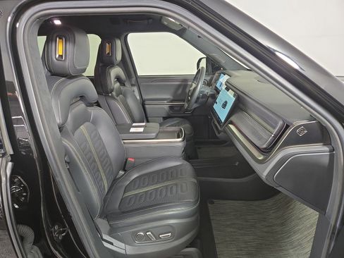 Used 2024 Rivian R1S Adventure AWD/4WD image 24