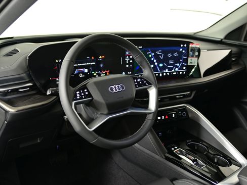 New 2025 Audi Q5 Premium Plus image 3
