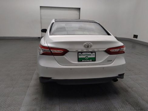 Used 2018 Toyota Camry XLE FWD image 6