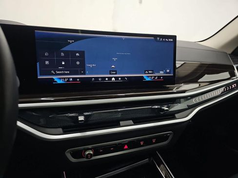 Used 2026 BMW X7 xDrive40i AWD/4WD image 16
