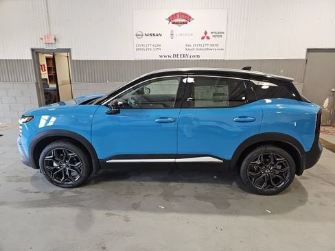 New 2026 Nissan Kicks SR w/ SR Premium Package AWD/4WD image 6