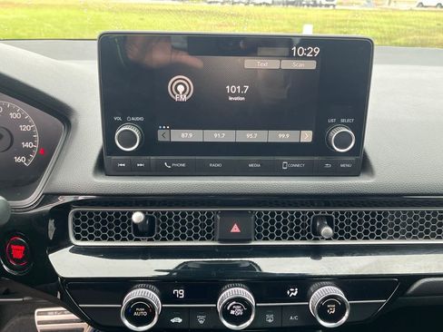 Used 2023 Honda Civic Sport image 13