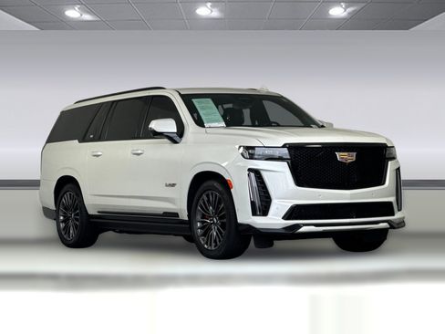 Used 2023 Cadillac Escalade ESV V AWD/4WD image 6