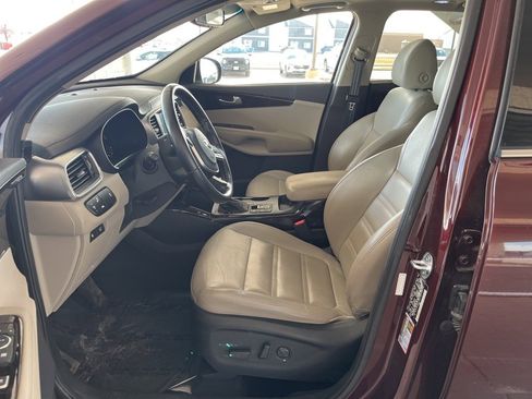 Used 2020 Kia Sorento EX image 12