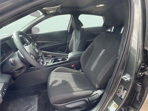 New 2026 Hyundai Elantra SEL Sport FWD image 20