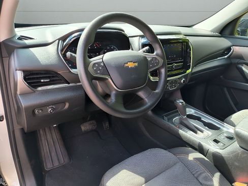 Used 2021 Chevrolet Traverse LS FWD image 16