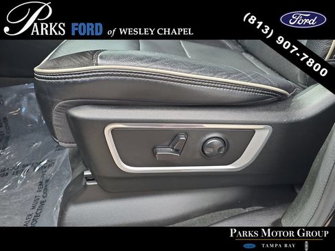 Used 2023 RAM 1500 Laramie AWD/4WD image 19