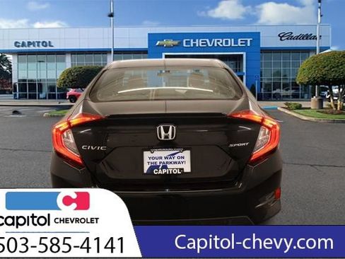 Used 2019 Honda Civic Sport image 3