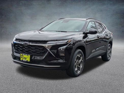 New 2026 Chevrolet Trax LT w/ Driver Confidence Package image 8