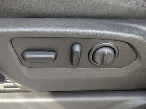 Used 2021 GMC Sierra 2500 AT4 w/ AT4 Premium Plus Package image 20