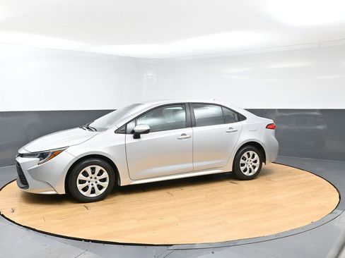Used 2024 Toyota Corolla LE FWD image 9