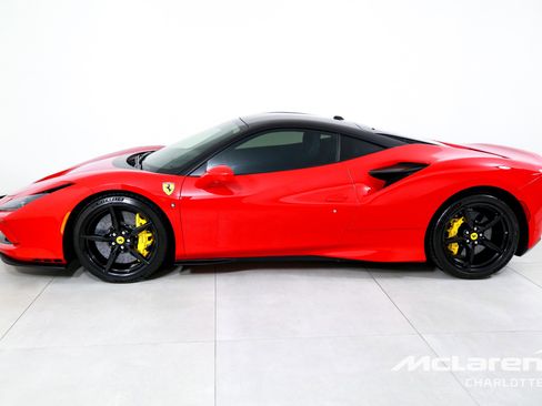 Used 2020 Ferrari F8 Tributo RWD image 5
