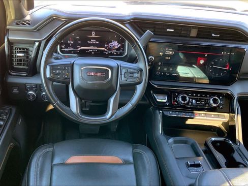 Used 2024 GMC Sierra 2500 AT4 w/ Technology Package image 5