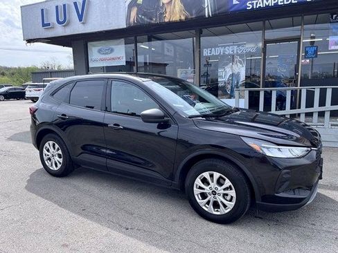 Used 2025 Ford Escape Active FWD image 2
