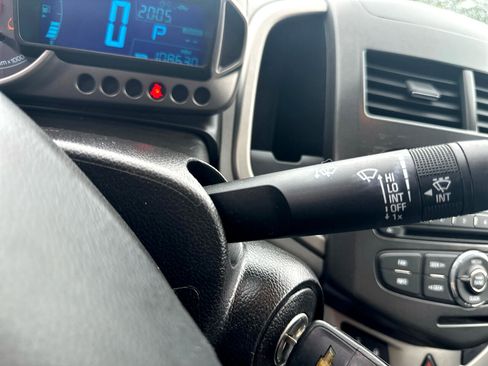 Used 2015 Chevrolet Sonic LT image 20