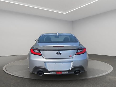 Used 2024 Toyota GR86 RWD image 5