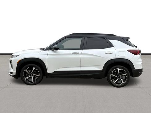 Used 2023 Chevrolet TrailBlazer RS w/ Sun and Liftgate Package FWD image 8