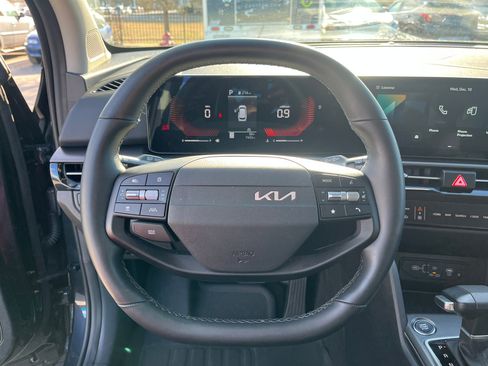 Used 2026 Kia Sportage EX image 18