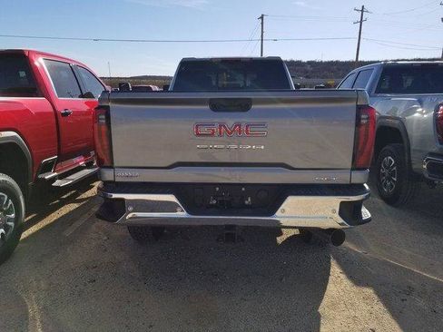 New 2026 GMC Sierra 3500 SLT w/ SLT Premium Package image 4