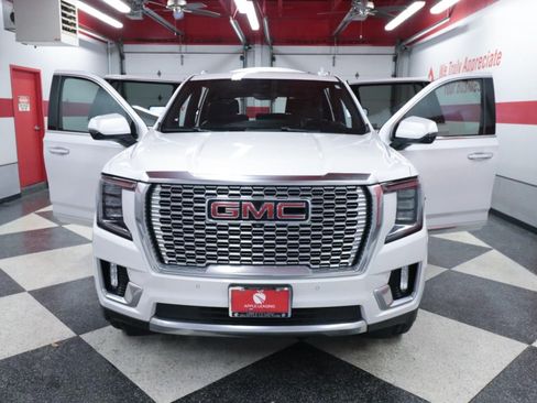 Used 2021 GMC Yukon XL Denali w/ Denali Premium Package RWD image 31