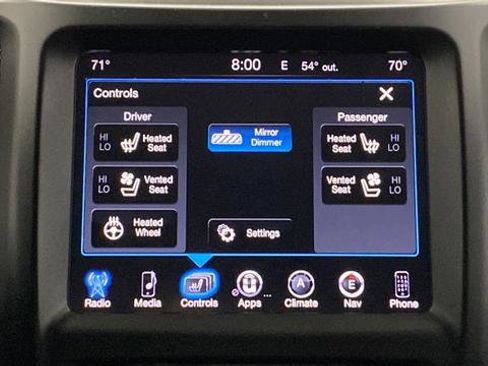 Used 2017 Jeep Cherokee Overland w/ Technology Group AWD/4WD image 28